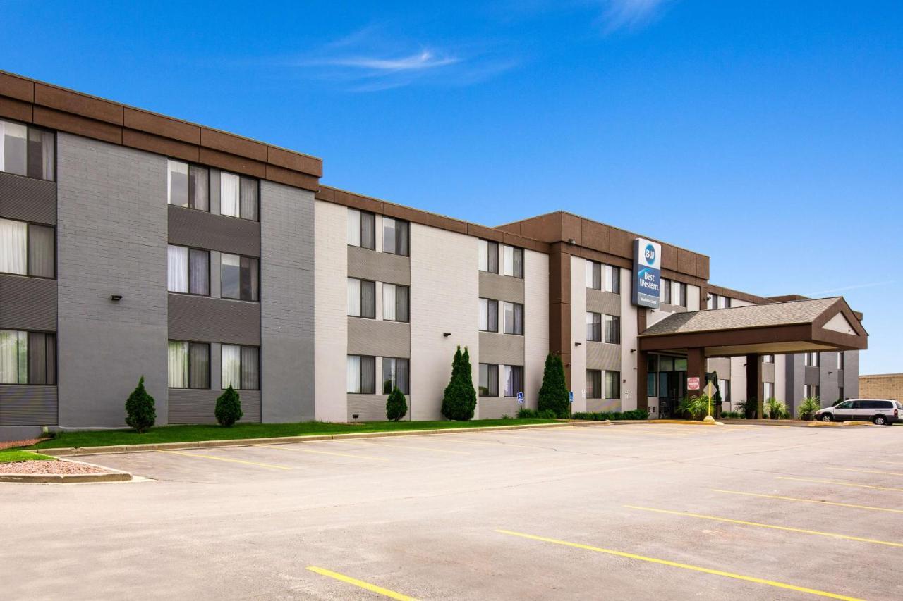 Best Western Waukesha Grand Pewaukee Екстер'єр фото