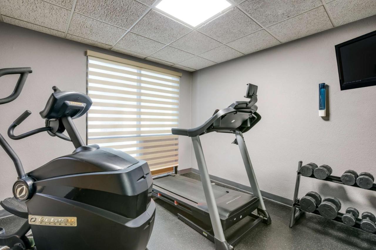 Best Western Waukesha Grand Pewaukee Екстер'єр фото